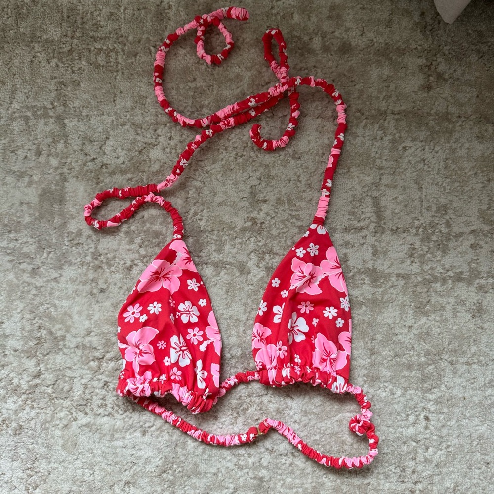 Frankie’s Bikinis Triangle Top in Coconut Girl